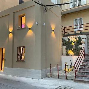 https://krysos-luxury-rooms.sicilyhotelsitaly.net