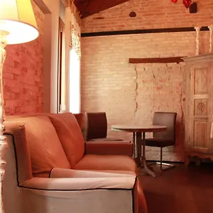 https://rosso-charm-bb.hotelslidodijesolo.com